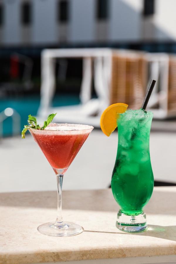 Maani Muscat Hotel & Suites Экстерьер фото