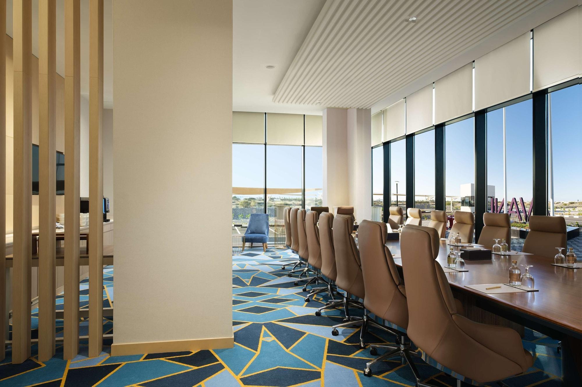 Maani Muscat Hotel & Suites Экстерьер фото