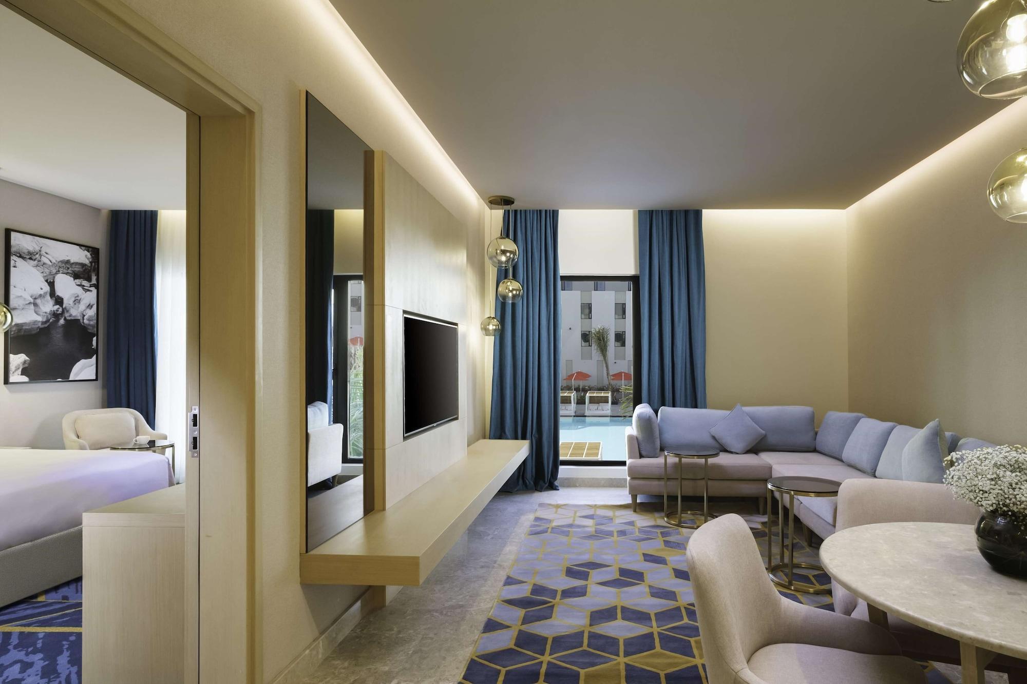 Maani Muscat Hotel & Suites Экстерьер фото
