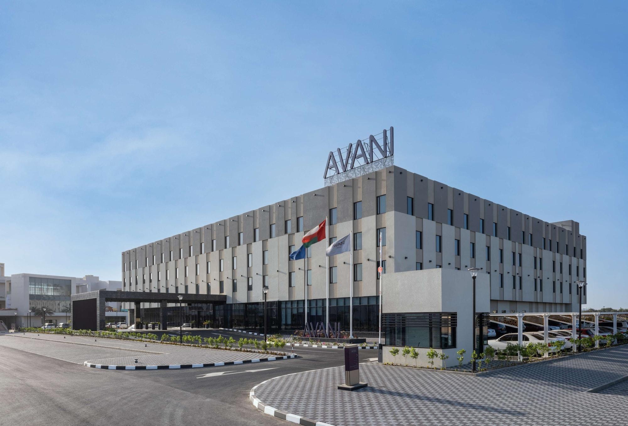 Maani Muscat Hotel & Suites Экстерьер фото