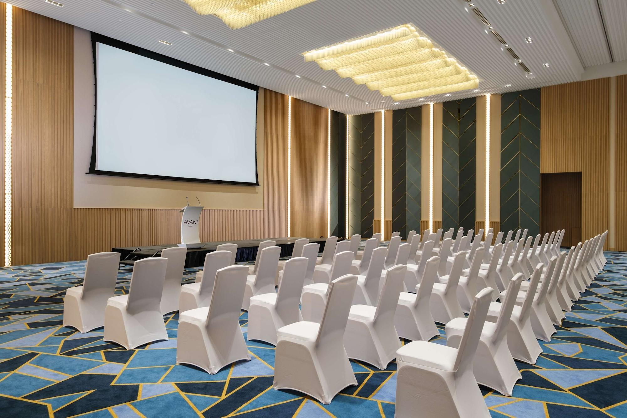 Maani Muscat Hotel & Suites Экстерьер фото