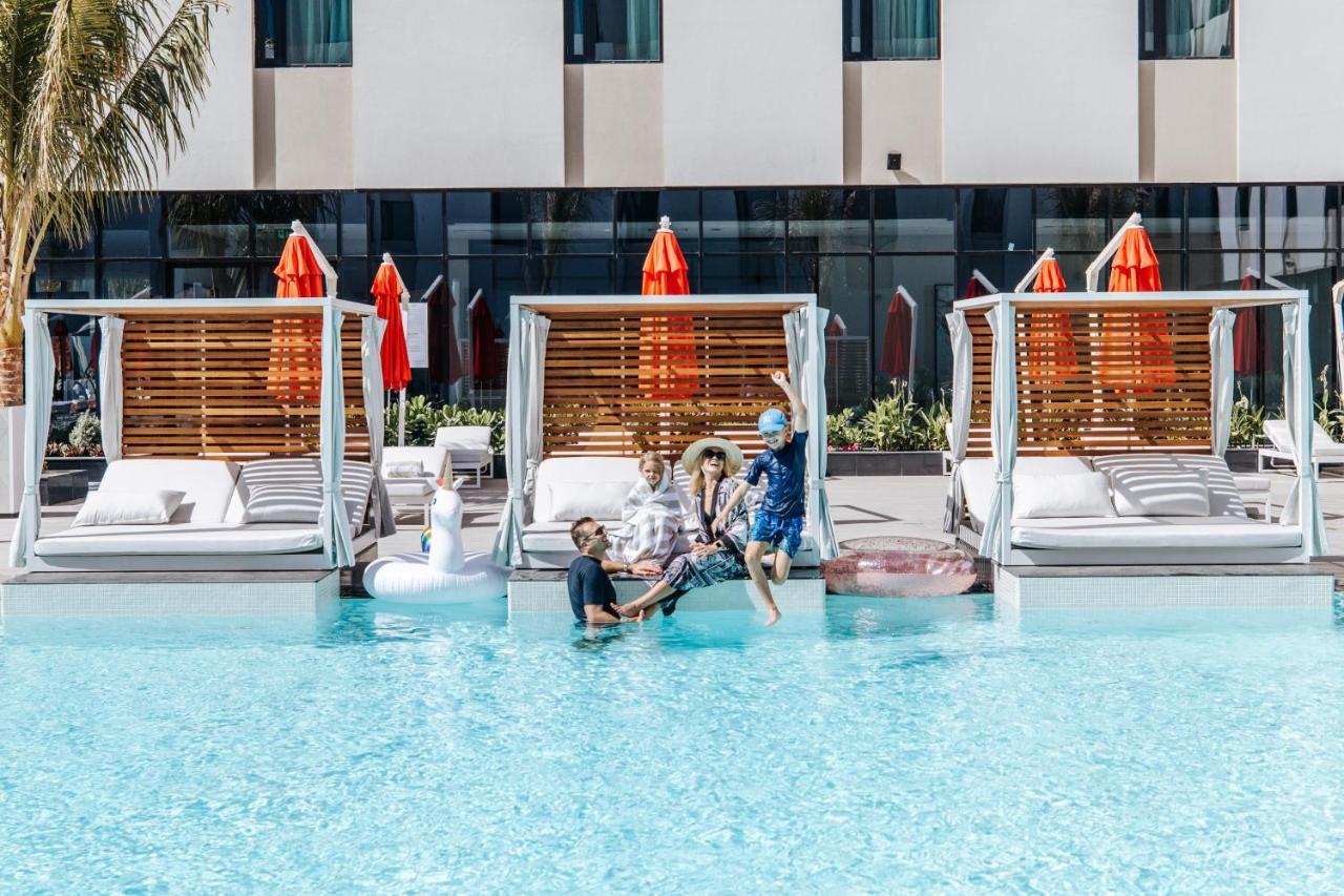 Maani Muscat Hotel & Suites Экстерьер фото